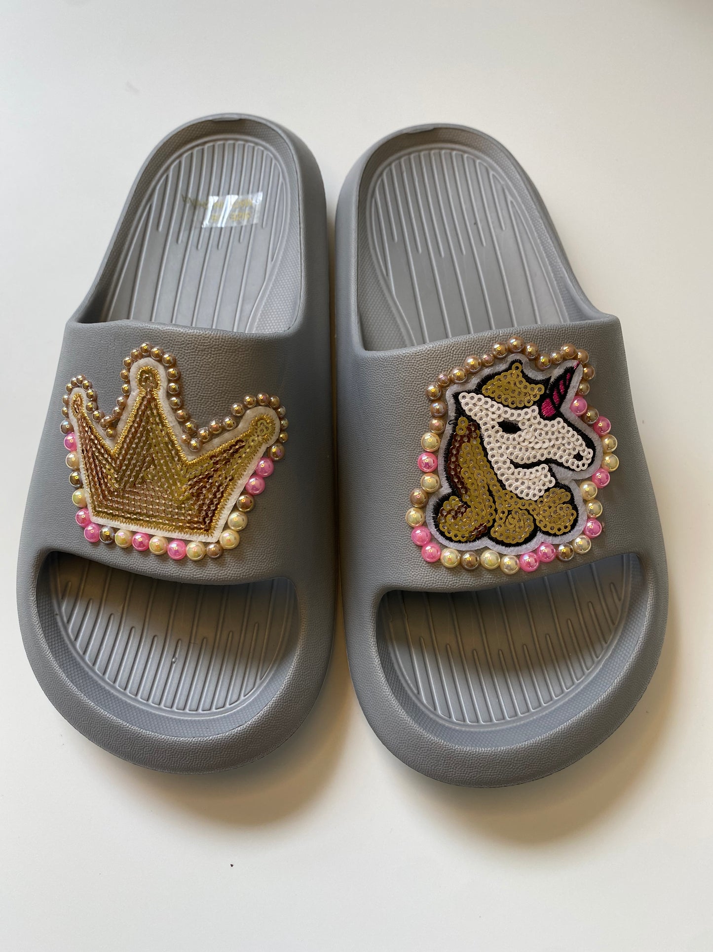 GRAY WITH GOLD UNICORN AND QUEEN SLIDES