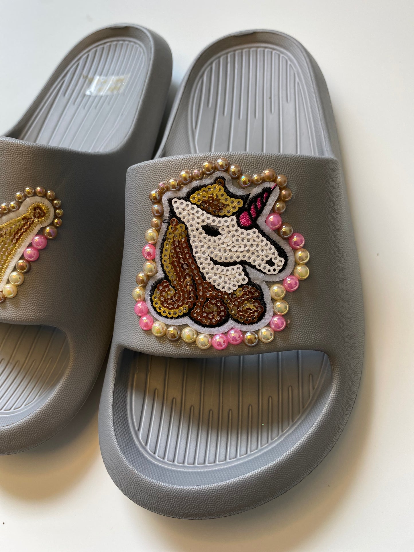 GRAY WITH GOLD UNICORN AND QUEEN SLIDES