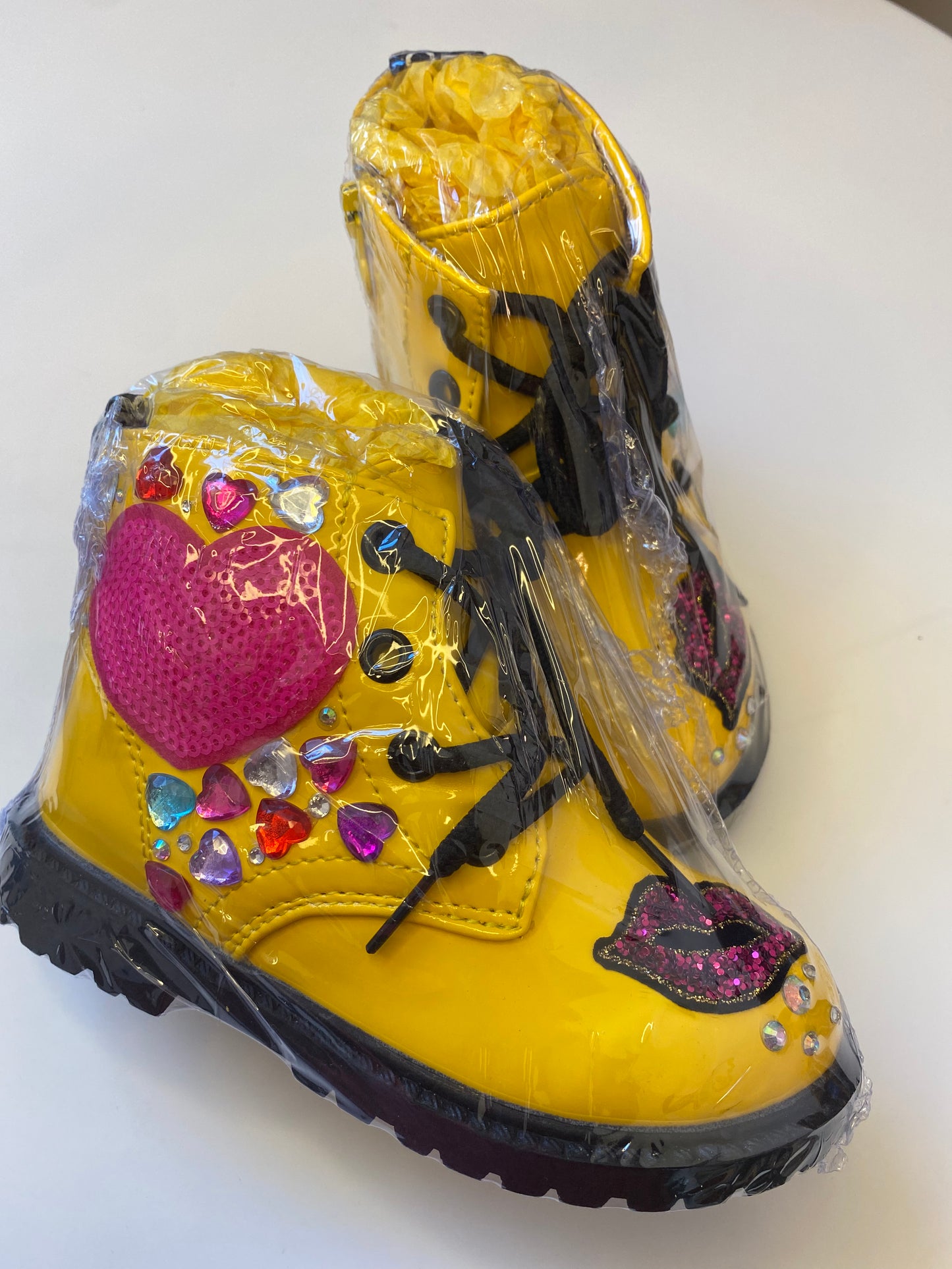 HEARTS AND LOVE YELLOW GIRL BOOTS