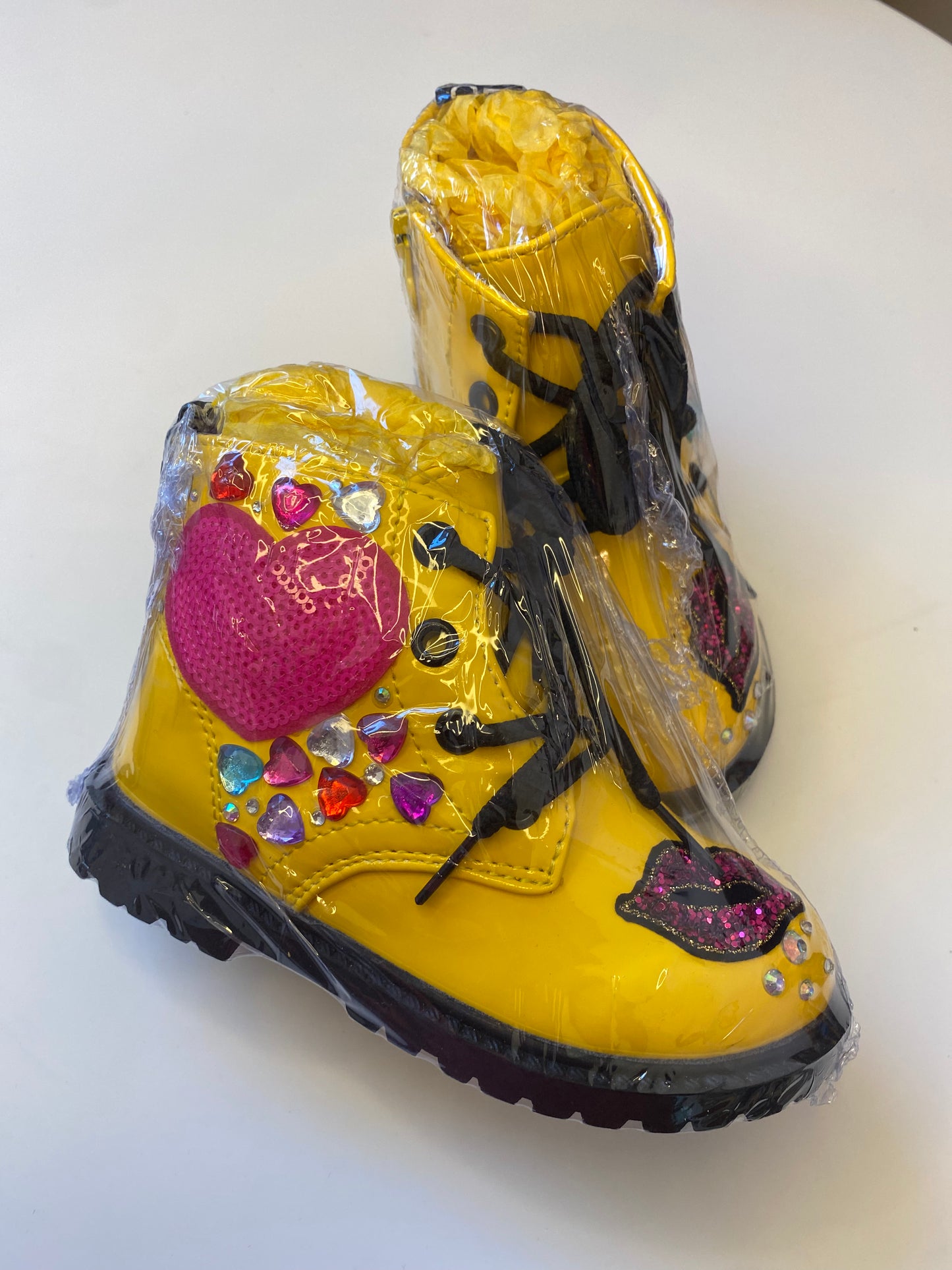 HEARTS AND LOVE YELLOW GIRL BOOTS