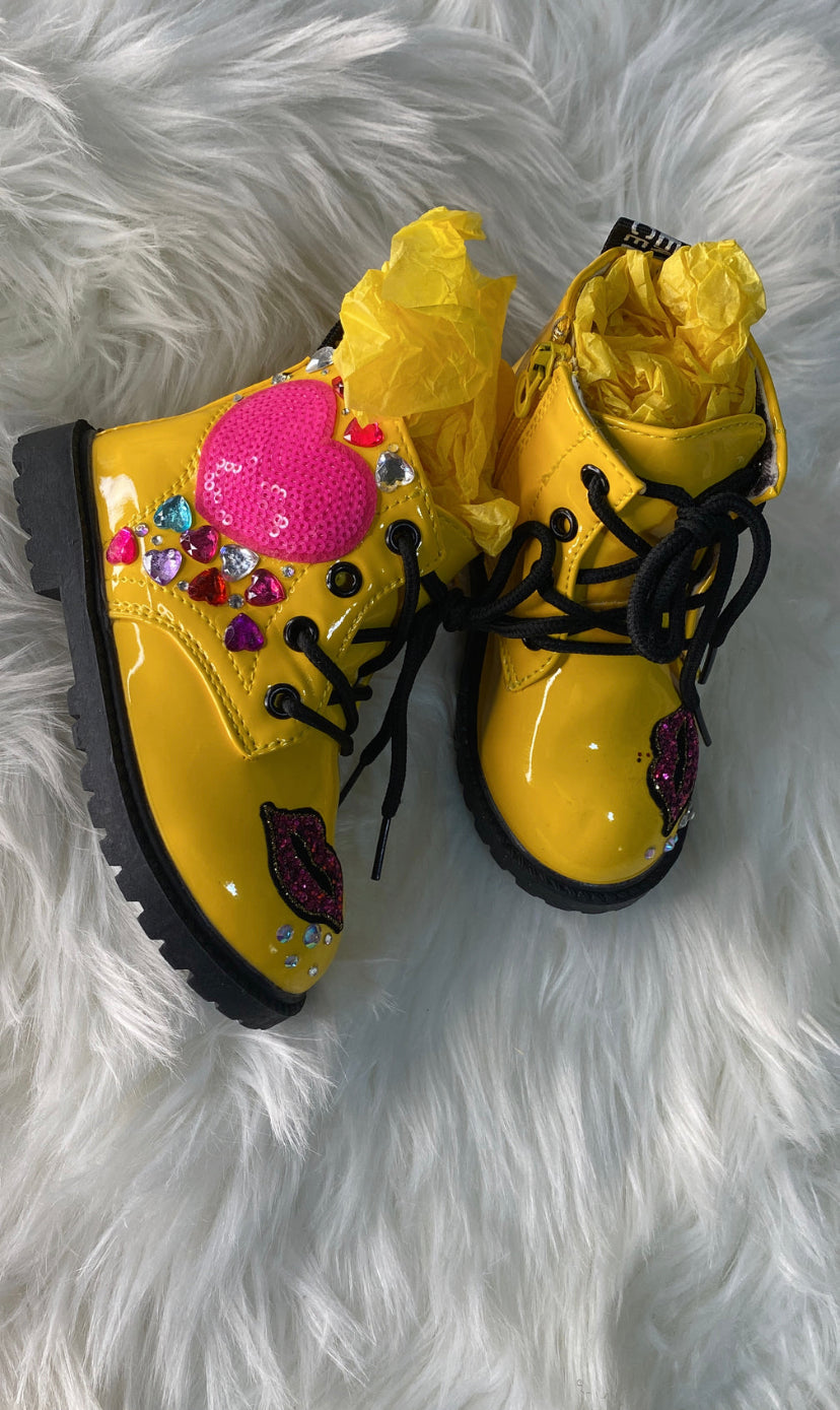 HEARTS AND LOVE YELLOW GIRL BOOTS